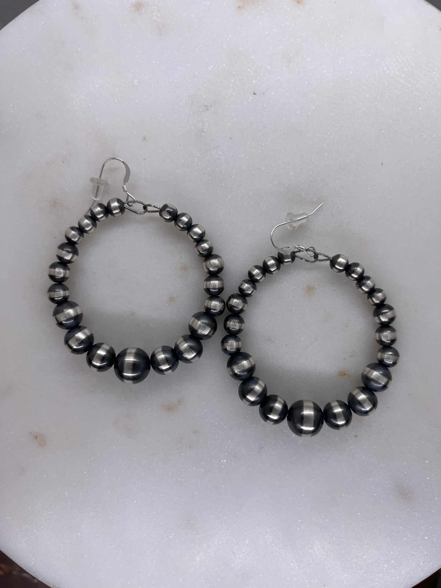 Round Graduated Navajo Pearl Earrings