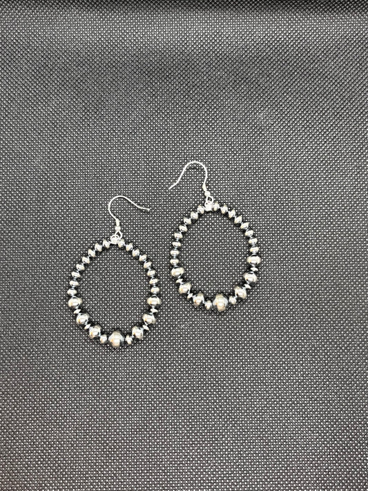 Navajo Pearl Earring